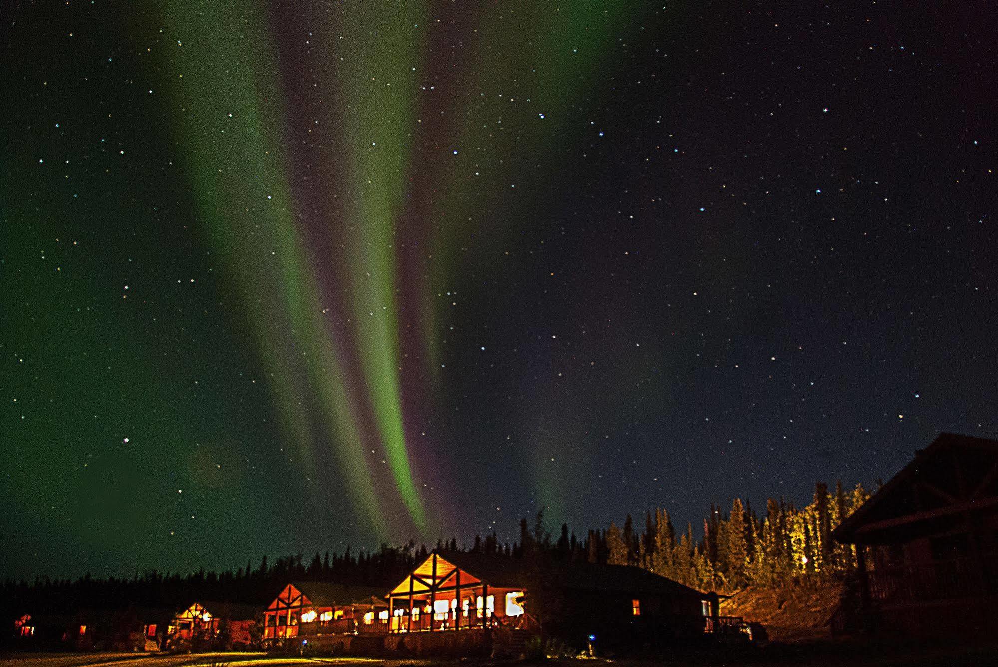 Inconnu Lodge Mcevoy Lake Eksteriør billede