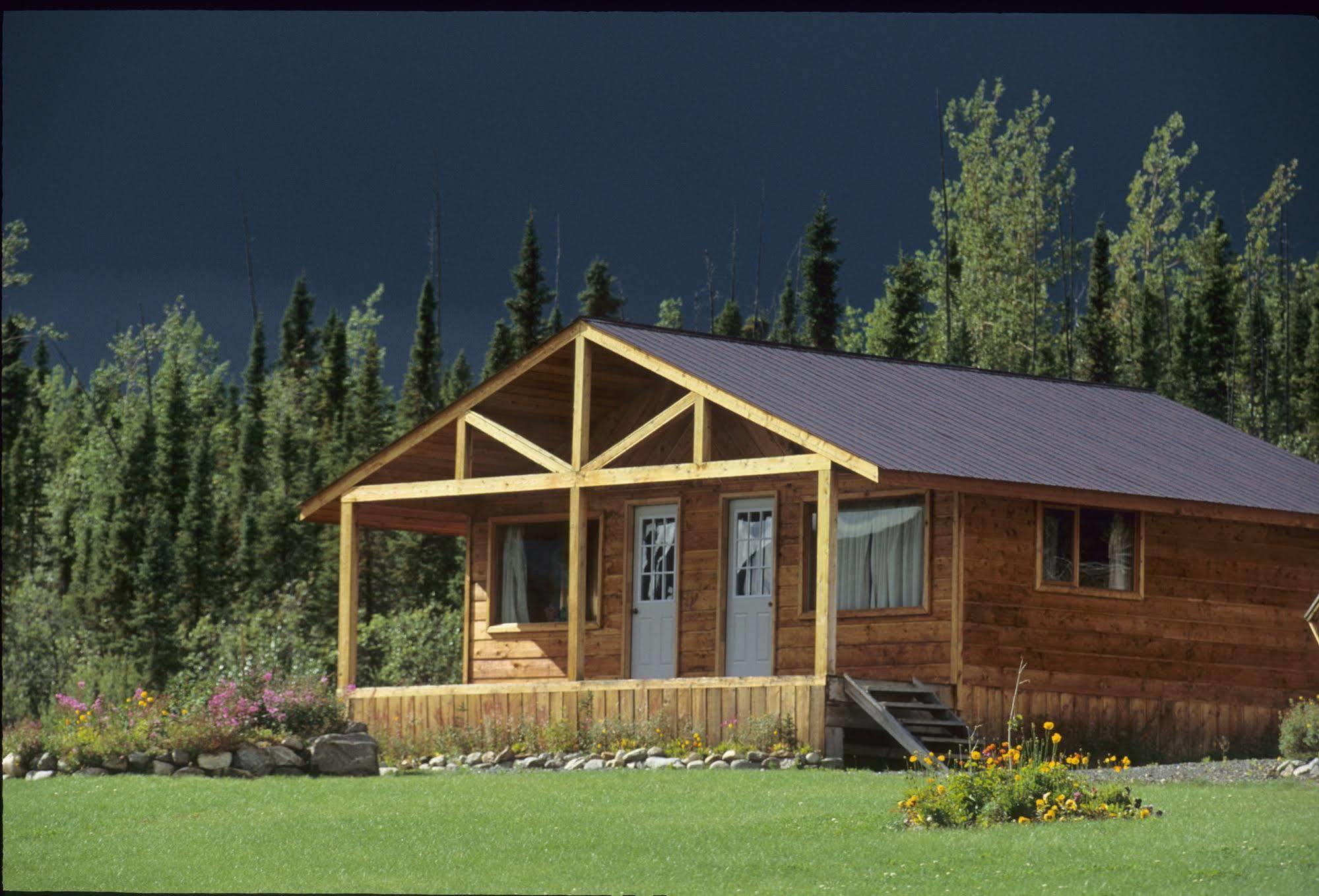 Inconnu Lodge Mcevoy Lake Eksteriør billede